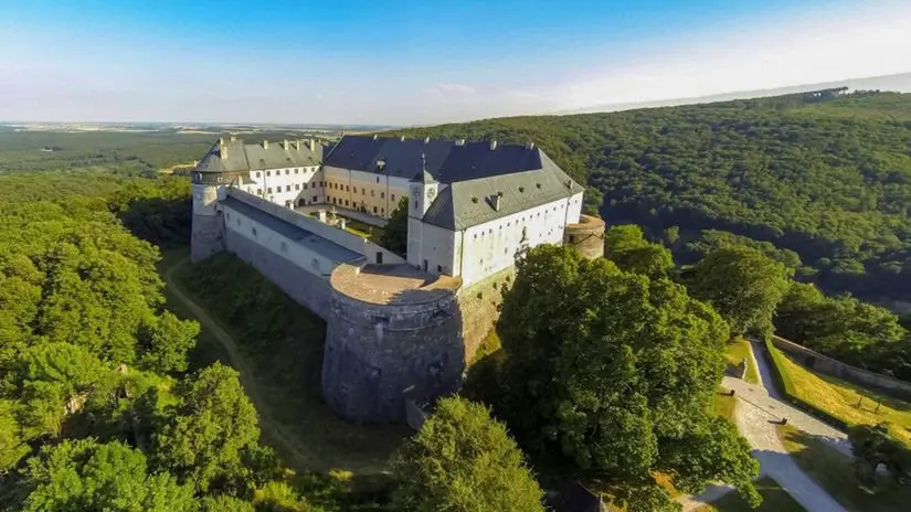 Hrad Červený Kameň