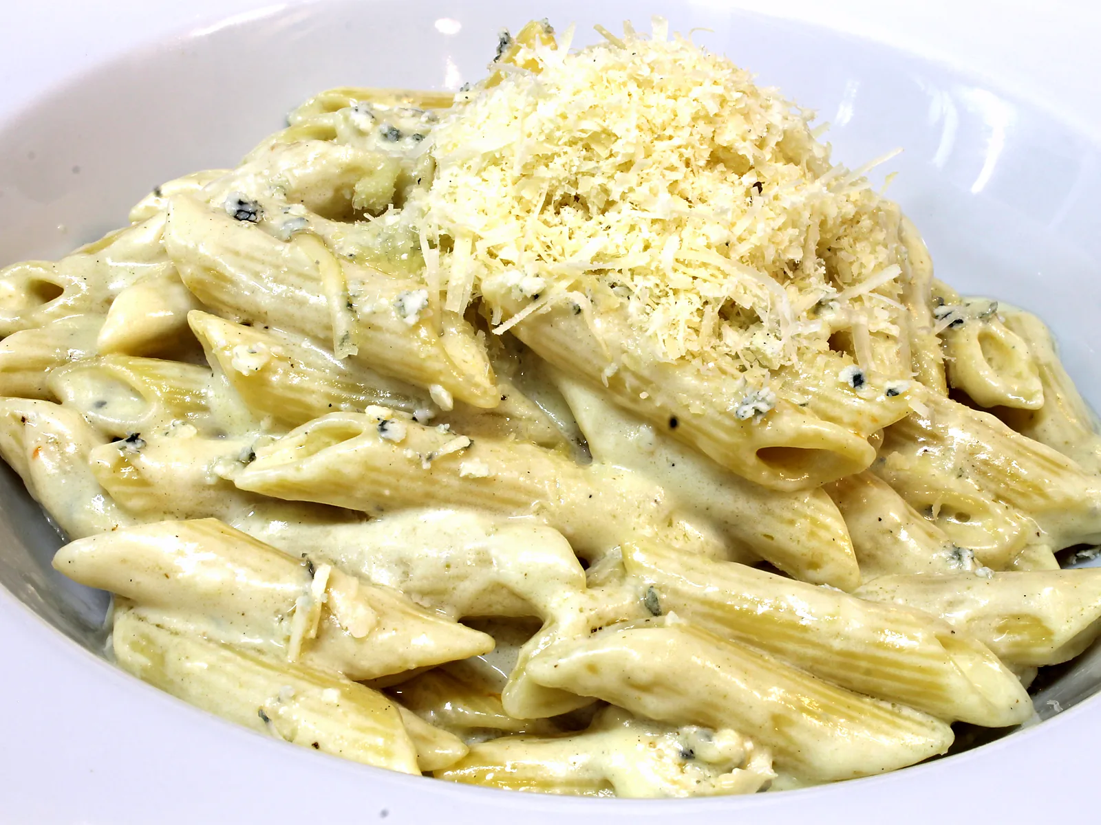 Cheese penne